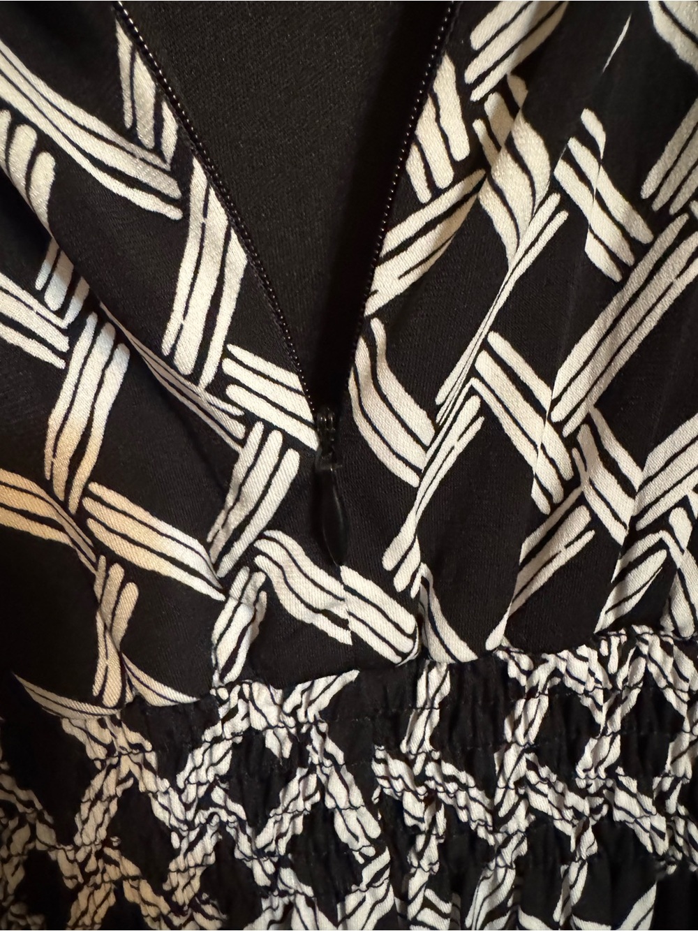 Black & White Geometric Sleeveless Jumpsuit NWT - Picture 13 of 15